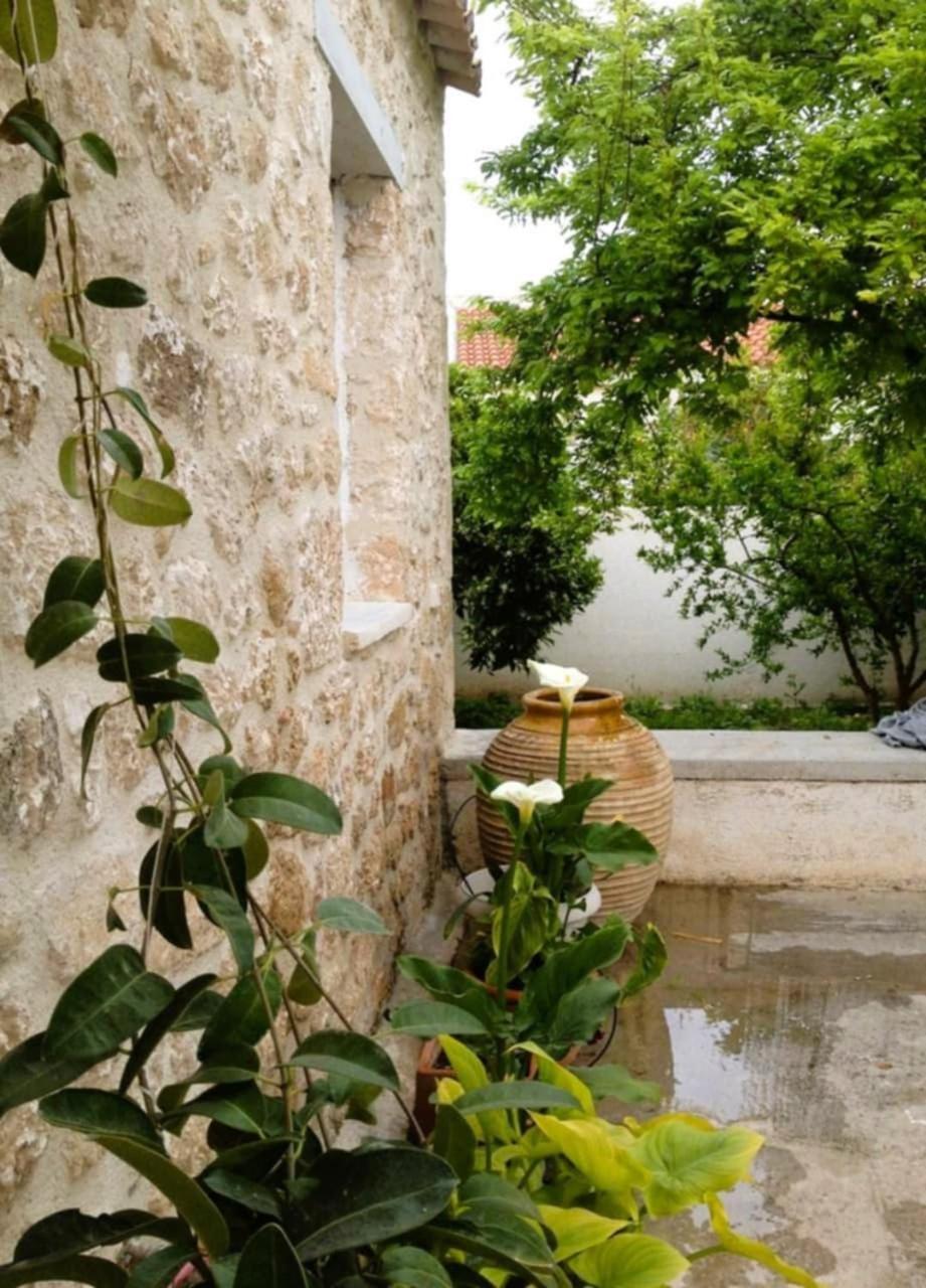 Aνεξάρτητη Παραδοσιακή Πέτρινη Κατοικία Corinth 外观 照片